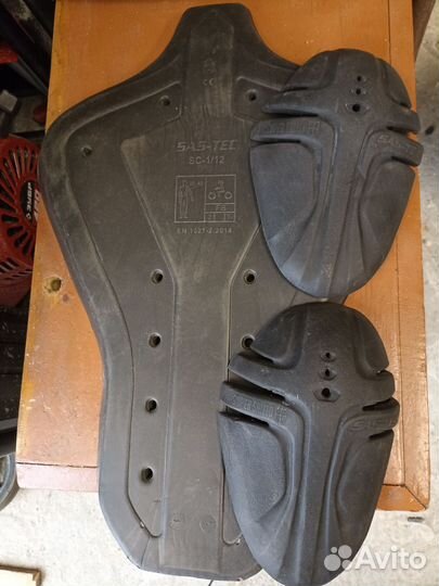 Мото защита спины и плеч. Вставки в экипировку