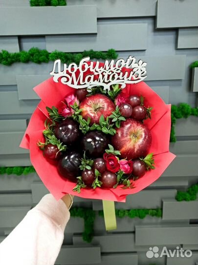 Фруктовый букет “Красный бархат мини”