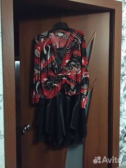 Костюм женский