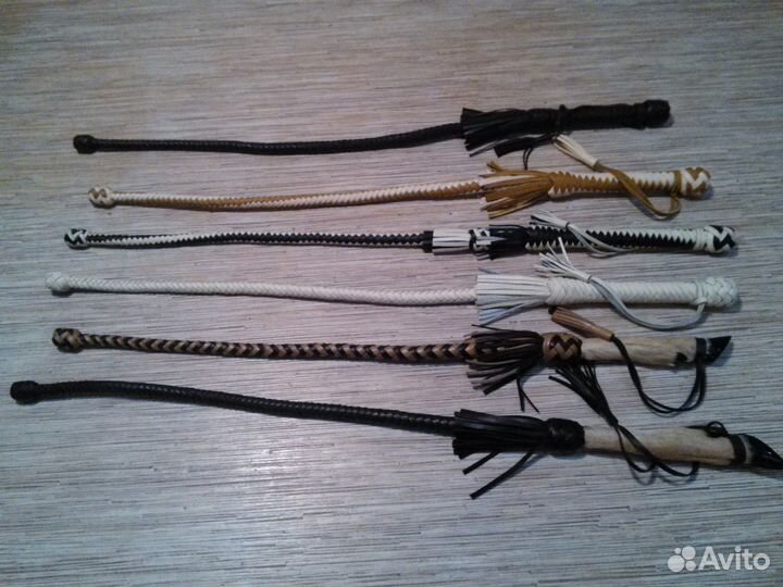Нагайки казачьи, кнуты, темляки