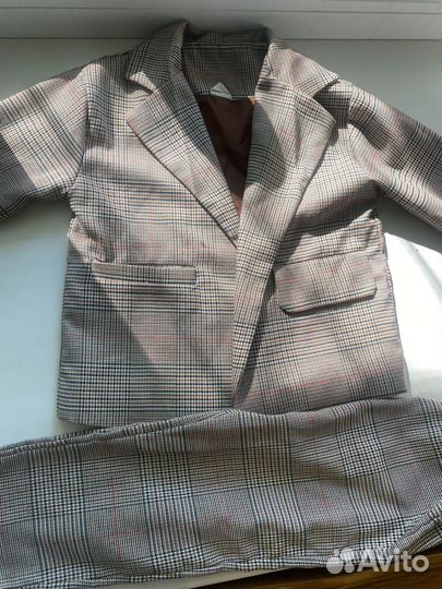 Костюм брючный на девочку