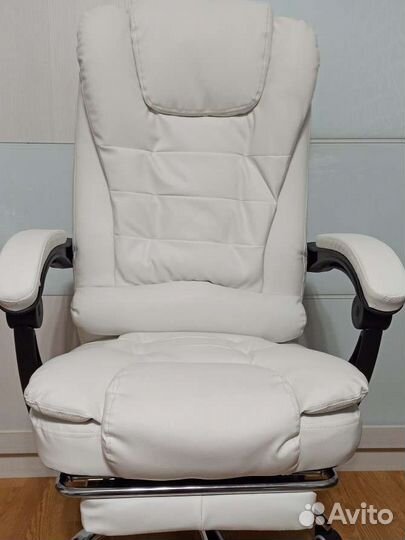 Компьютерное кресло руководителя