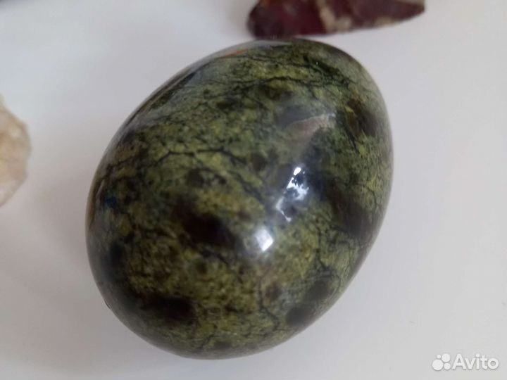 Яйцо Змеевик, натуральные камни, деревья счастья