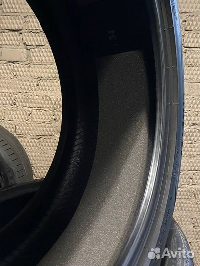 Pirelli P Zero PZ4 315/40 R21 111Y