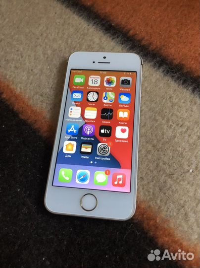 iPhone SE 32гб