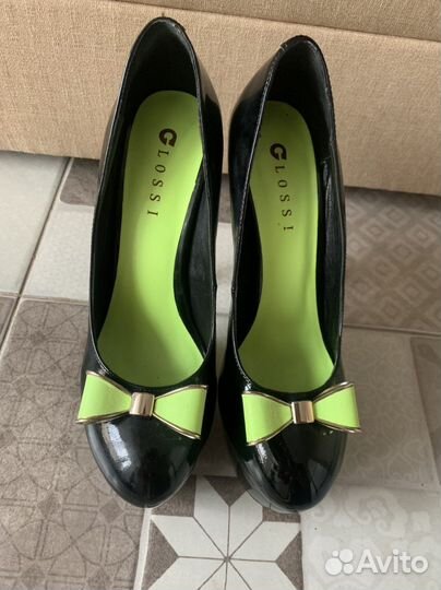 Лаковые туфли 39