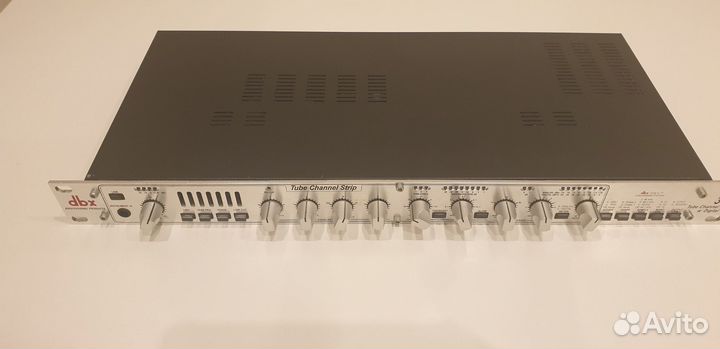 Ламповый предусилитель DBX 376