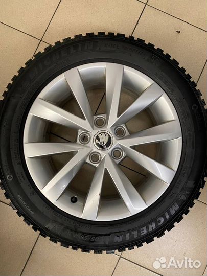 Michelin X-Ice North 4 205/55 R16 зима шип Octavia