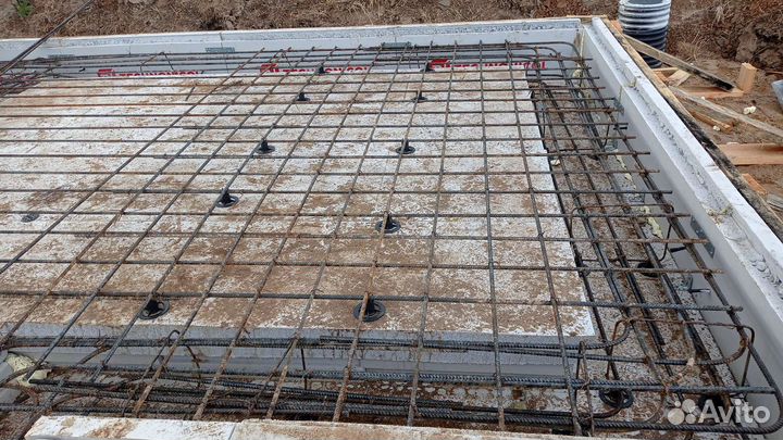 Бригада строителей