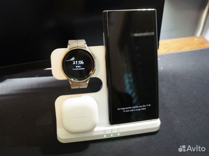 Беспроводная зарядка Samsung 3 в 1 Белая