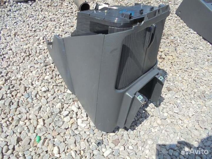 Бардачок Nissan Xtrail NT30 QR20DE 2003/6