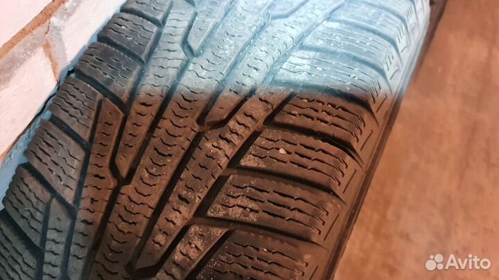 Nokian Tyres Hakkapeliitta R 215/65 R16