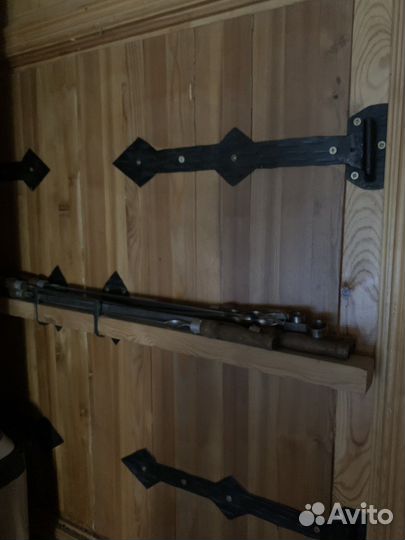 Кованые накладки на ставни и перекладины