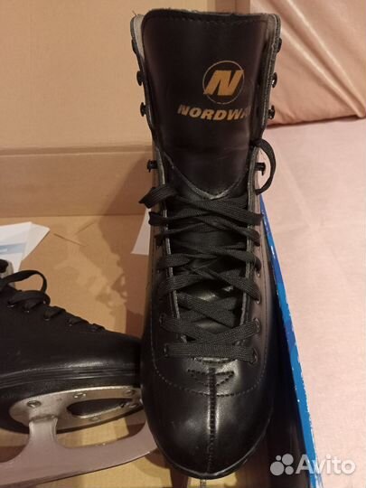 Коньки фигурные 40 размер