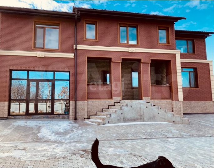 Коттедж 242 м² на участке 20 сот.