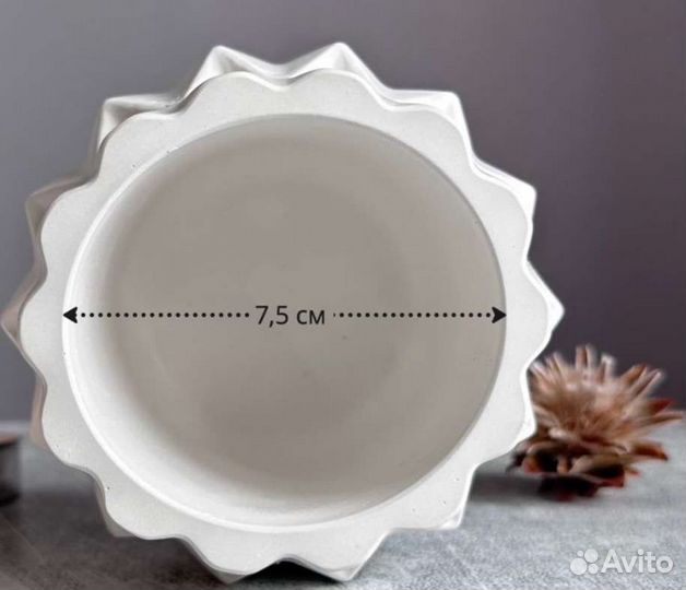 Кашпо, подсвечники, вазы