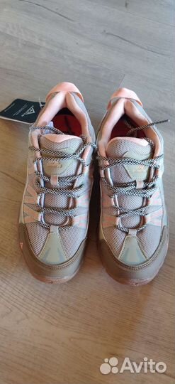 Треккинговые кроссовки женские 40
