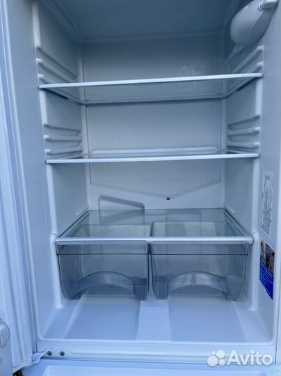 Холодильник Indesit,двухкамерный