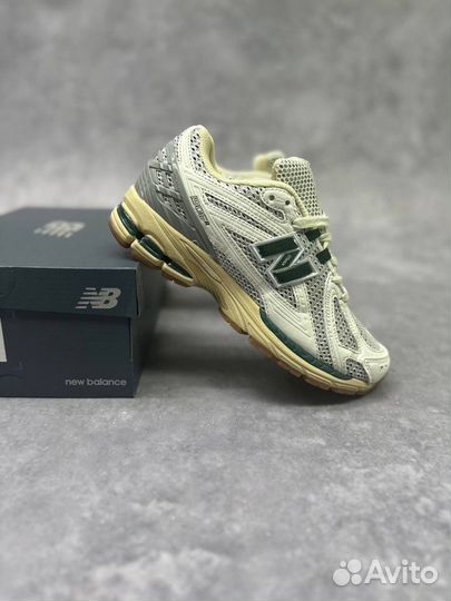 Кроссовки New Balance 1906r cordura зеленые