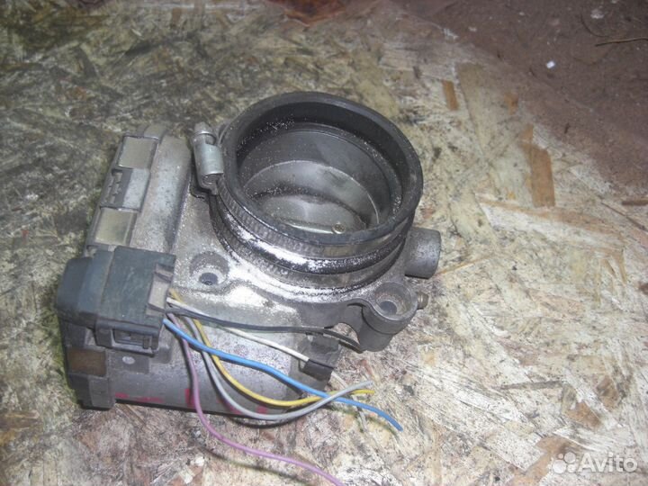 Дроссель мерседес бенц 210 очкарик 2л