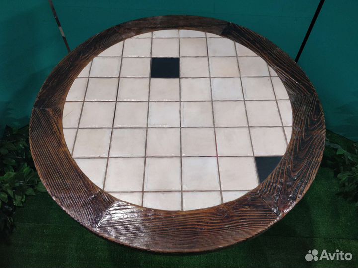 Столы и стулья из массива дерева в отл.состоянии