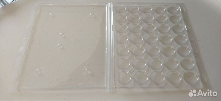 Различные аксессуары для монет