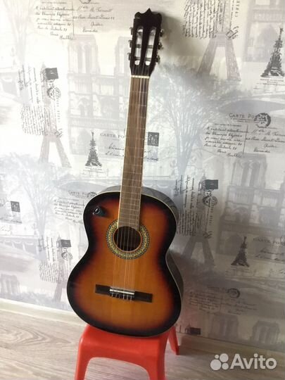 Акустическая гитара