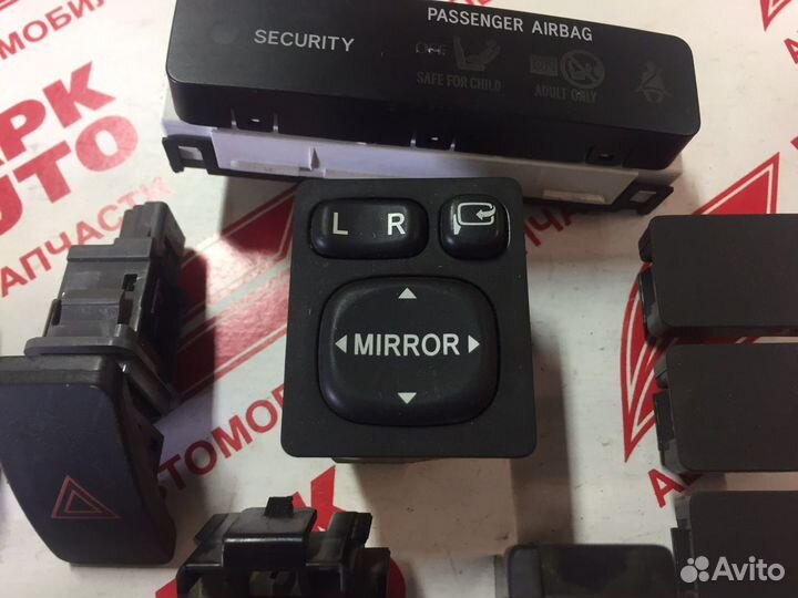 Кнопки Toyota Corolla 151 E15