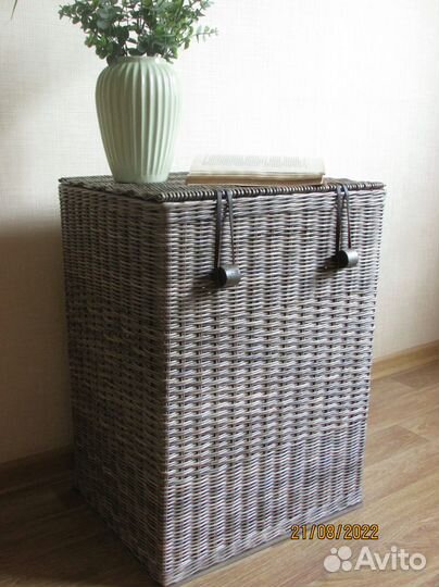 Плетеный сундук для хранения
