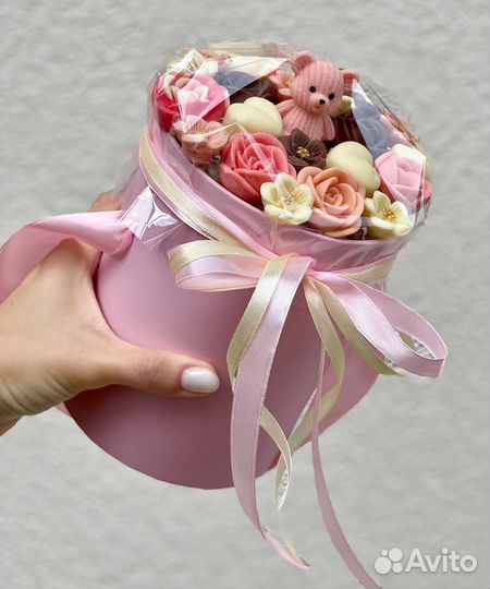 Букет из шоколада подарок на 1 сентября