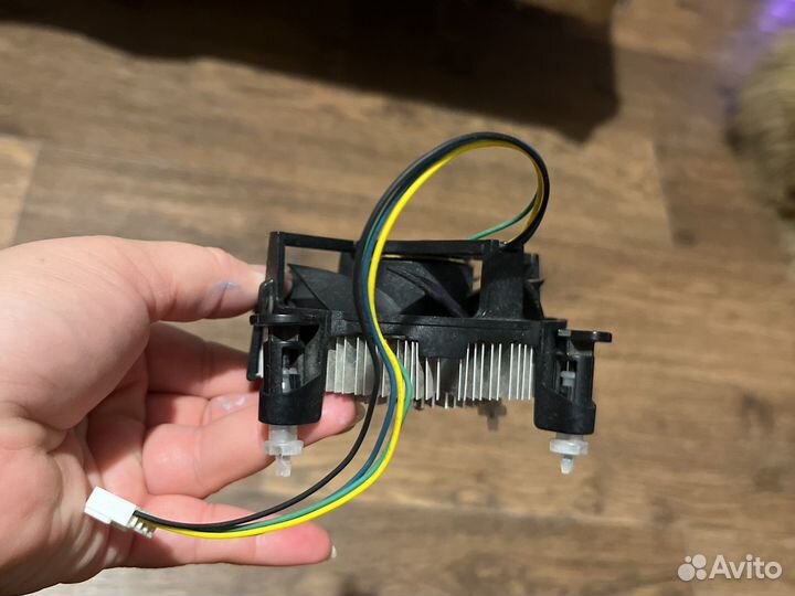 Кулер процеccорный intel