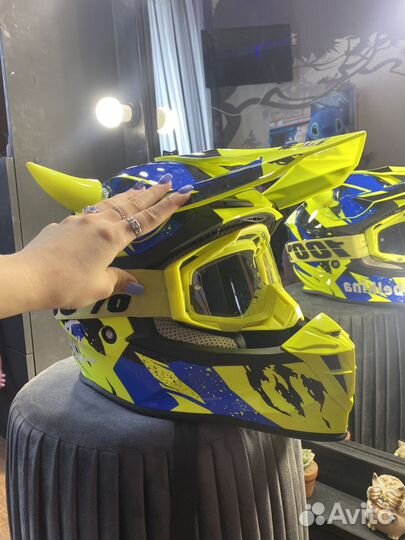 Шлем для мотоцикла кроссовый gtx италия
