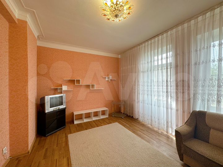 2-к. квартира, 55 м², 3/5 эт.