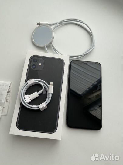 iPhone 11, 64 ГБ