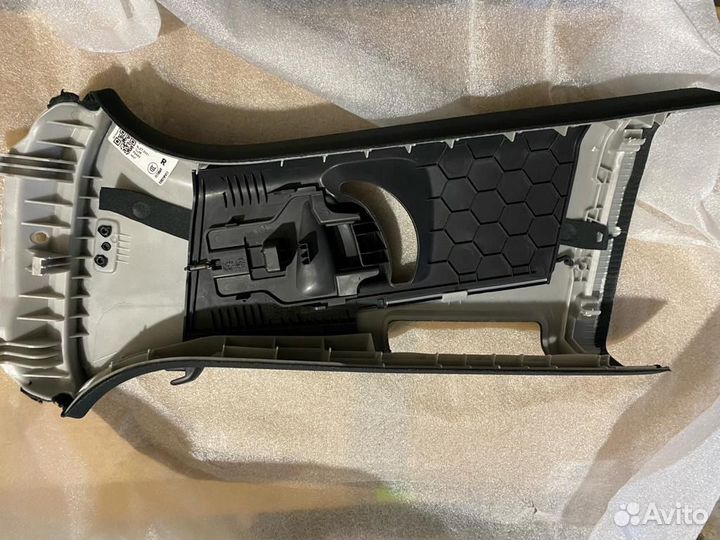 Облицовка стойки B, VW Touareg