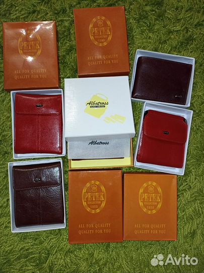 Кошельки кожаные. Новые. Фирма
