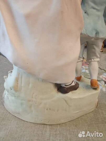 Статуэтка высокая, фарфор, Германия