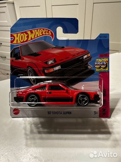 Hot Wheels 82 Toyota Supra J Case