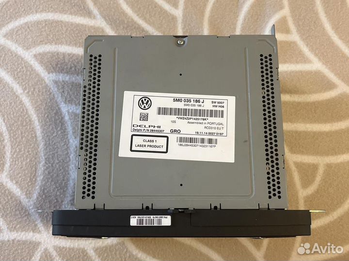 Штатная магнитола на volkswagen tiguan1 и рамка