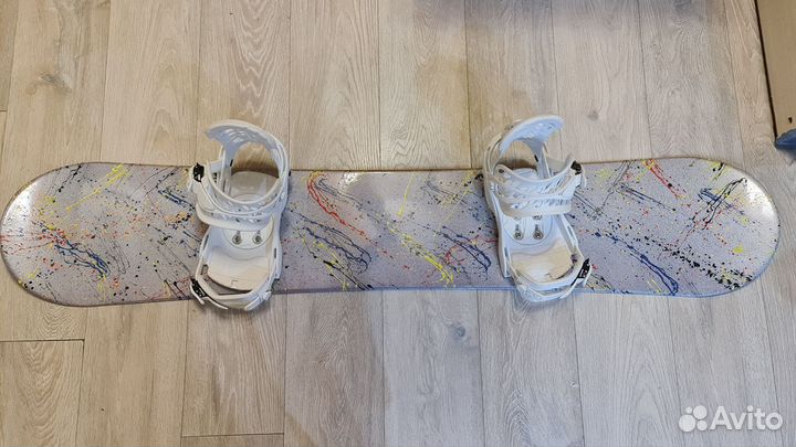 Сноуборд с креплениями