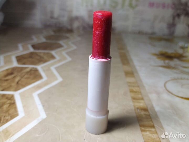 Увлажняющий блеск для губ