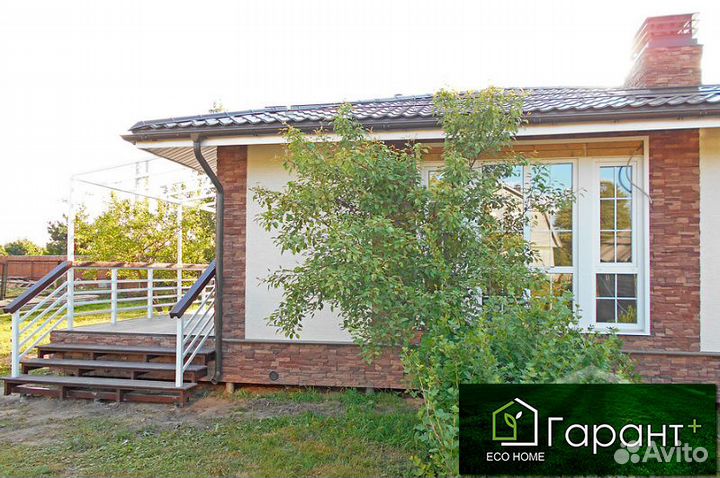 Дом 80 м2 с крыльцом. 10 х 8 м. Большая гостиная