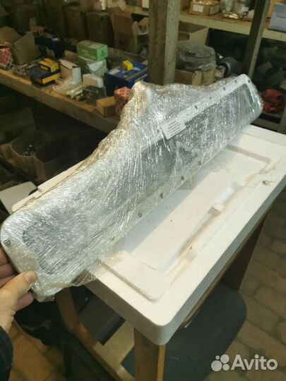 Крышка боковая двигателя Икарус 1.01705.0029