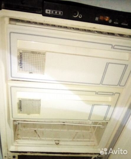 Невысокая морозильная камера-Гиочел