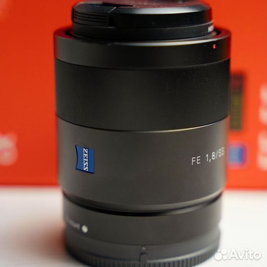 Объектив Sony Carl Zeiss Sonnar T* 55mm f/1.8 ZA