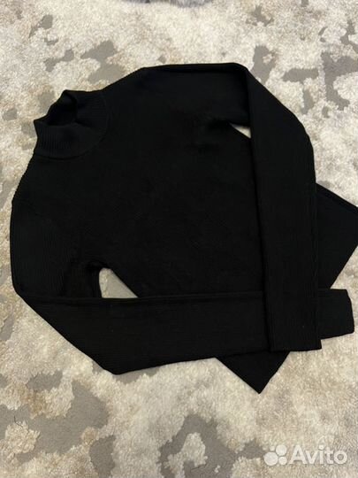 Кофта обтягивающая