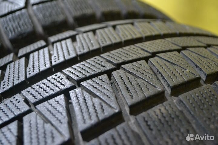 Bridgestone Blizzak Revo GZ 205/55 R16