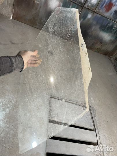 Стекло правое переднее Ланос