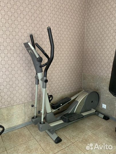 Эллиптический тренажер torneo