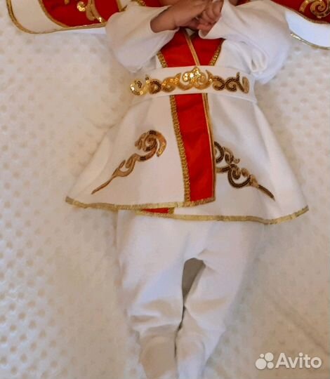 Казахский национальный костюм для новорожденных